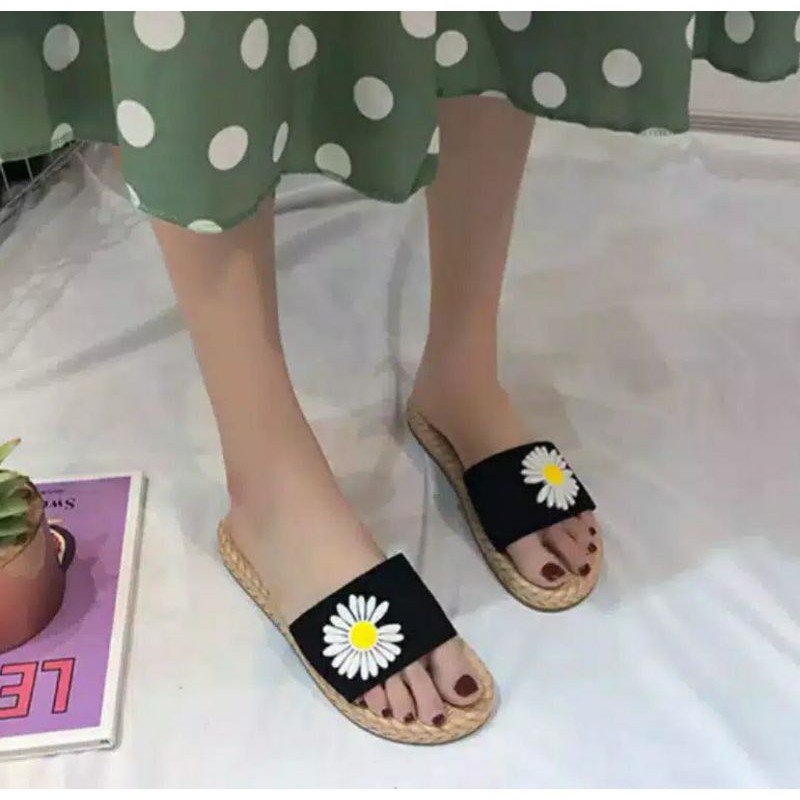 Sun-SONIA Sandal Selop Etnik Bunga Lily Sp639