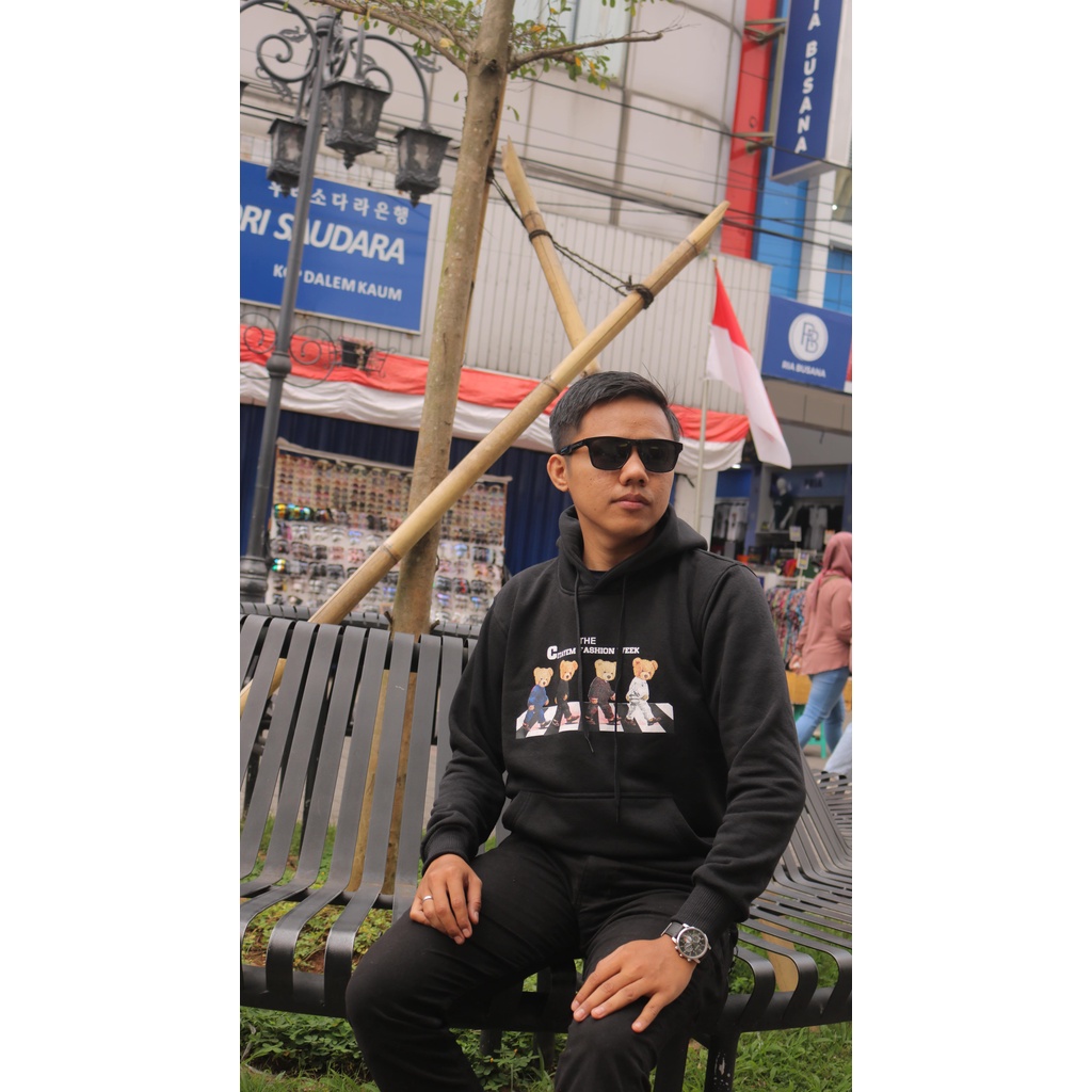Hoodie Citayem Fashion Week Black Arjukya