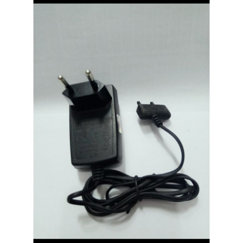 charger Sony Ericsson colokan lebar