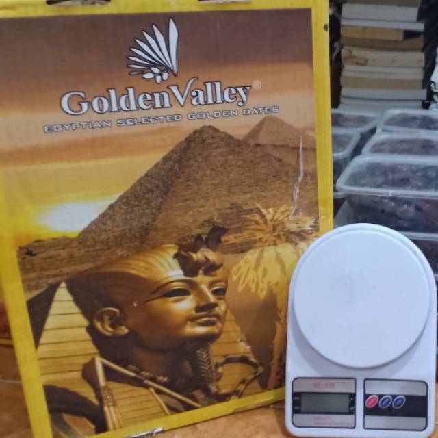 

KURMA BASAH MESIR GOLDEN VALLEY