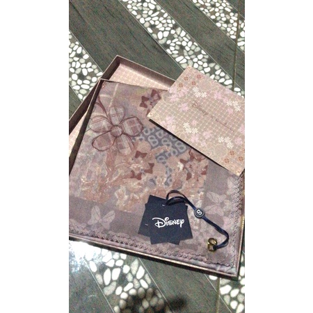 Buttonscarves x Disney Mickey Mouse The Dream Park Square Voal Xl - Viola