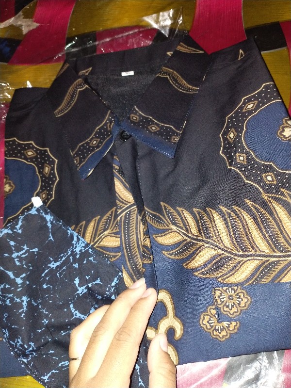 Aswomulyo Kuning Kunyit Kemeja Batik Pria Lengan Panjang Full Furing Katun Halus Batu Raden