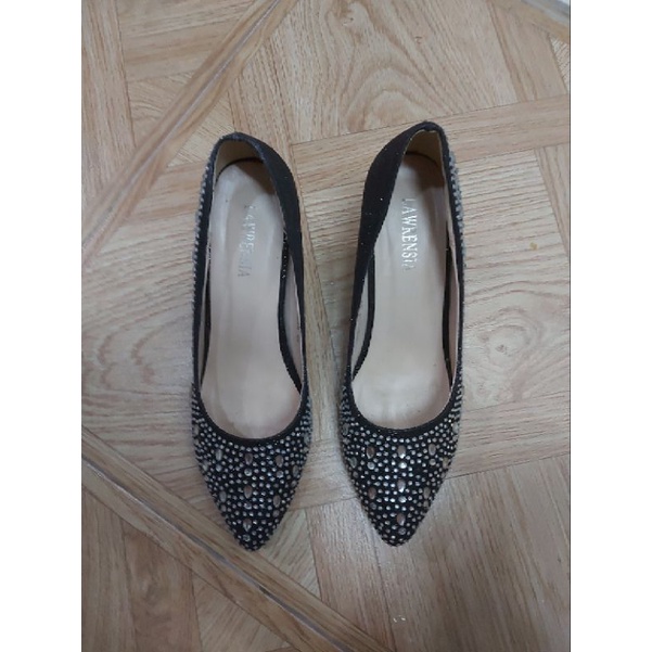 preloved sepatu high heels hitam