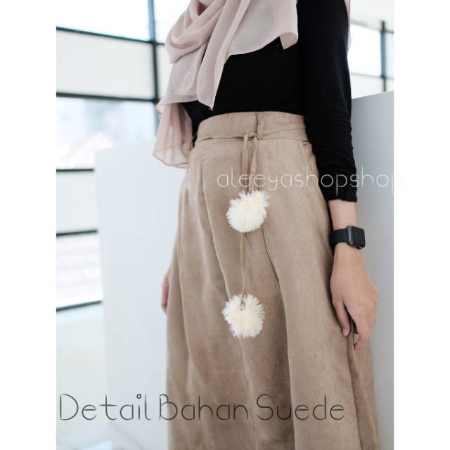 ALEEYA Rok Suede Pom Pom / Alesya Maxi Skirt Suede (2111)