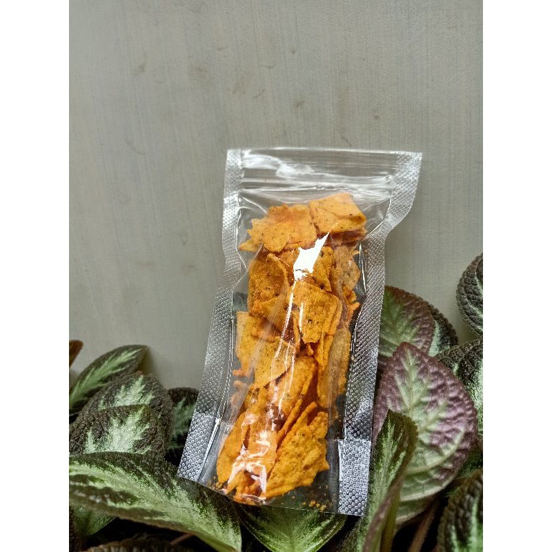 

KERIPIK TORTILA JAGUNG BALADO PEDAS