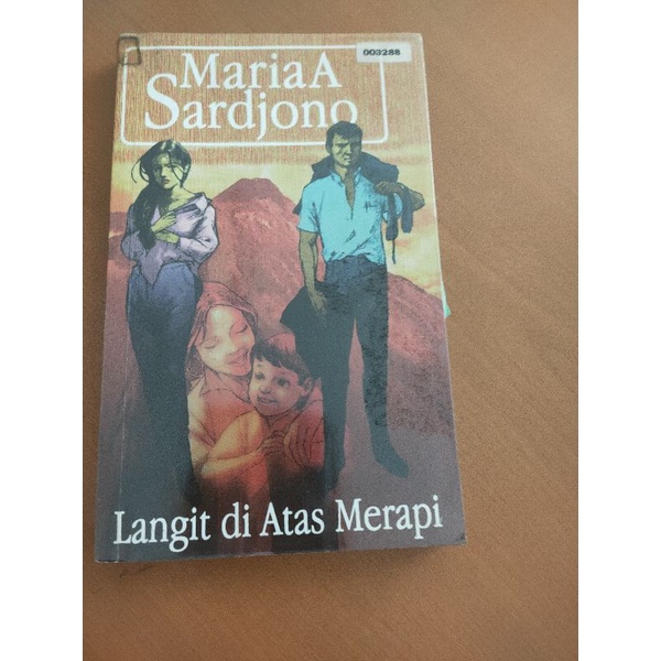novel maria a sardjono langit di atas merapi