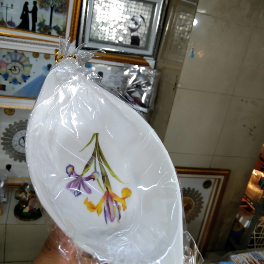 Souvenir Mangkok Perahu Bahan Melamin