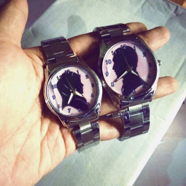 Souvenir kado Jam Tangan Couple siluet foto gambar nama