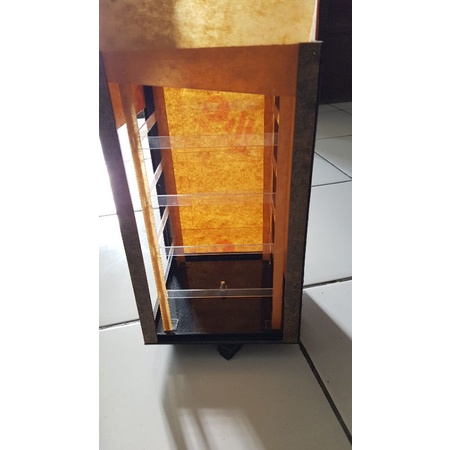 Rak akrilik anting putar