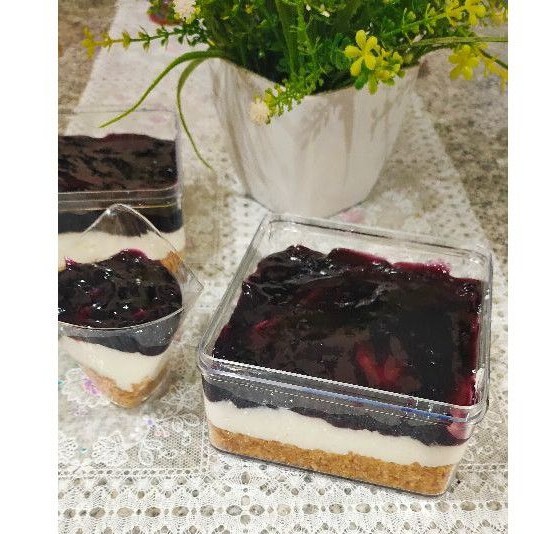 

blueberry cheese cake dessert box