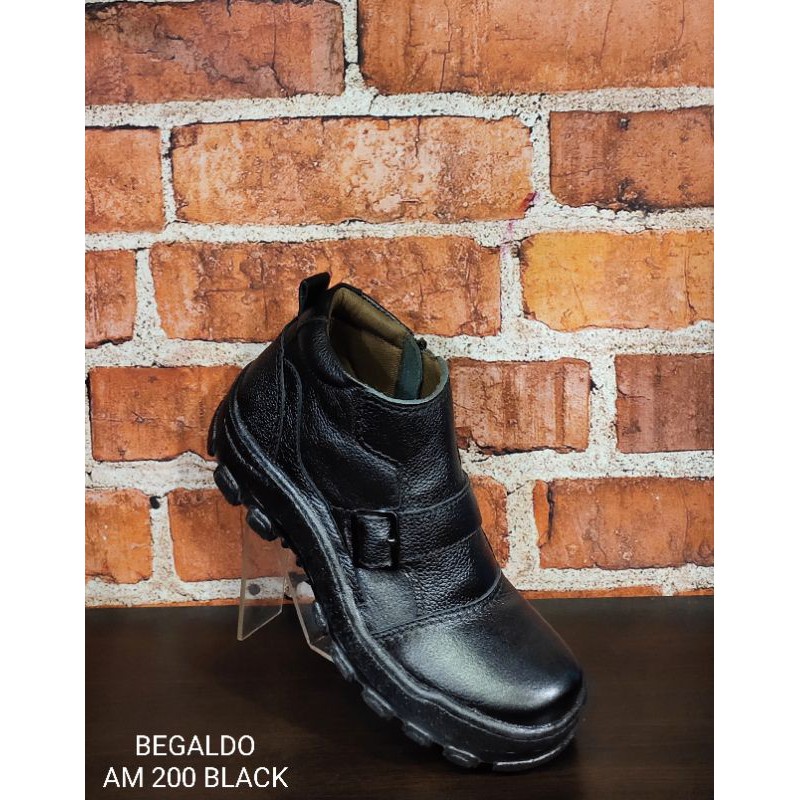 sepatu pria boots , sepatu kulit casual / formal BEGALDO