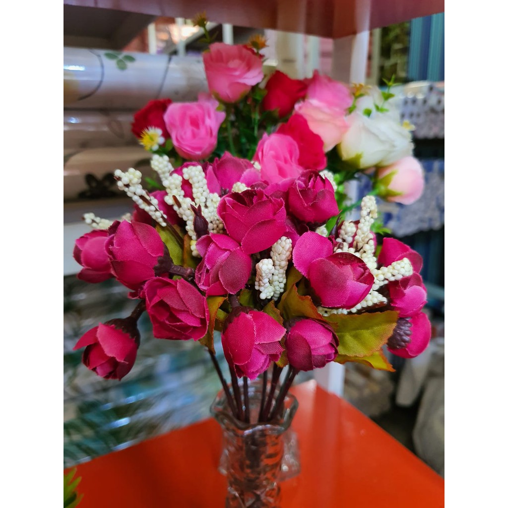 ROSE / BUNGA MAWAR KUNCUP - ISI 15 BUNGA PLASTIK / ARTIFICIAL-MAROON