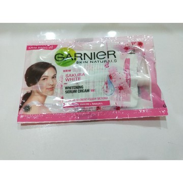 ★ BB ★ Garnier Sakura White Pinkish Glow Foam 9ml - SACHET