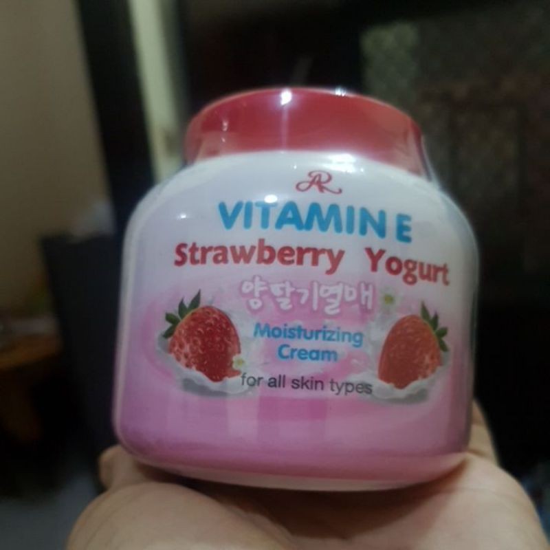 Vitamin E AR moisturising cream original