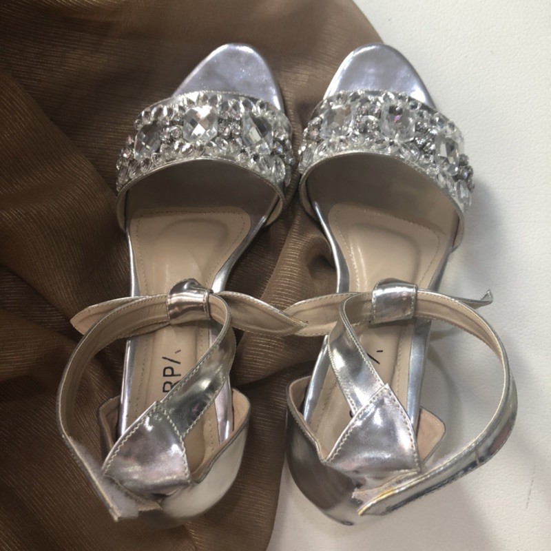 scarpa silver heels