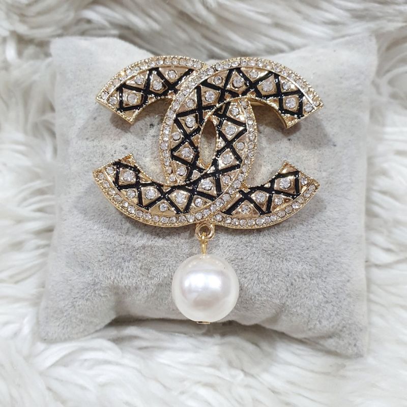 Bros import cantik Bros CH@NEL untuk hiasan baju di dada kualitas Import Peniti Baju Import swarovsky bros Premium fashion import bahan Bagus B5011