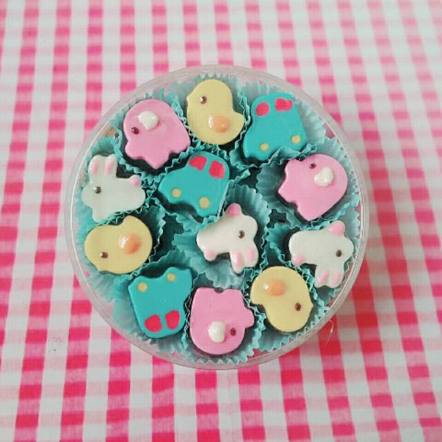 

Cokelat karakter animal dan mobil