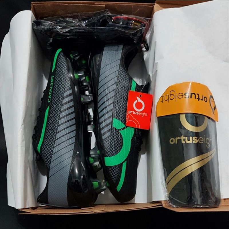 Sepatu Bola TERLARIS sepatu Sepak Bola Catalyst (gratis kaos kaki dan deker)-HITAM GREEN LIBERTE