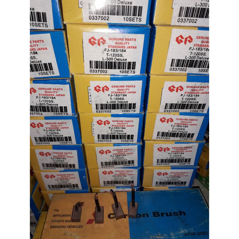 carbon brush futura t120ss L300 bensin delux 1set 4biji cool dinamo stater kualitas impor
