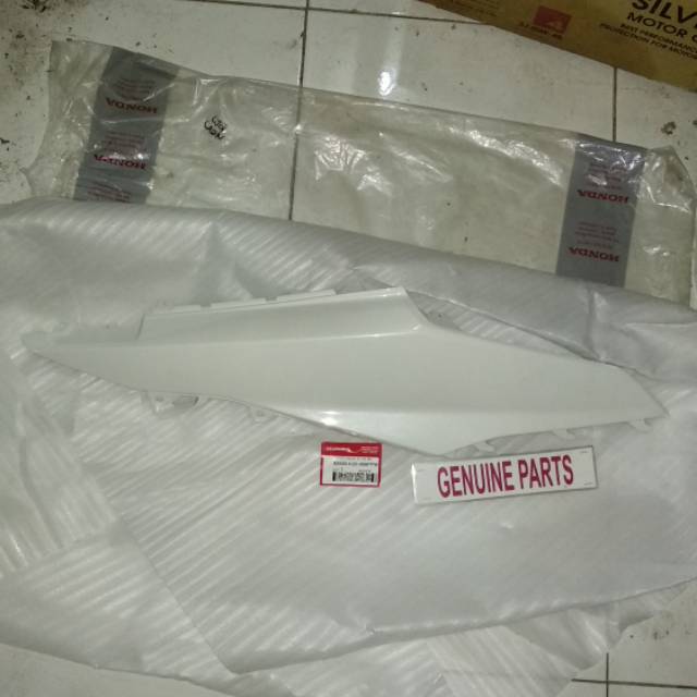 Cover Body Belakang Kanan Beat Fi 2012 2015 Putih 83600-K25-900PFW Orginal Ahm