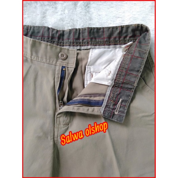 CELANA PENDEK BRAND AVL/CELANA CASUAL
