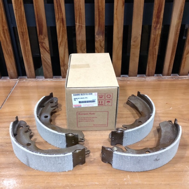 Brake Shoe Set Kampas Rem Belakang (Set) Avanza &amp; Xenia ALL Part No : 04495-BZ010