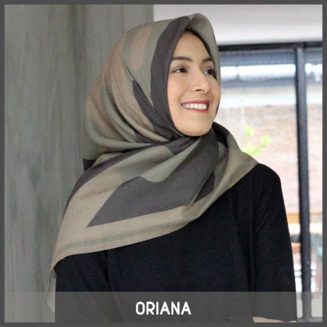 Hijab Voal Printing / Hijab Segiempat Murah / Hijab Motif Oriana By Zaneva