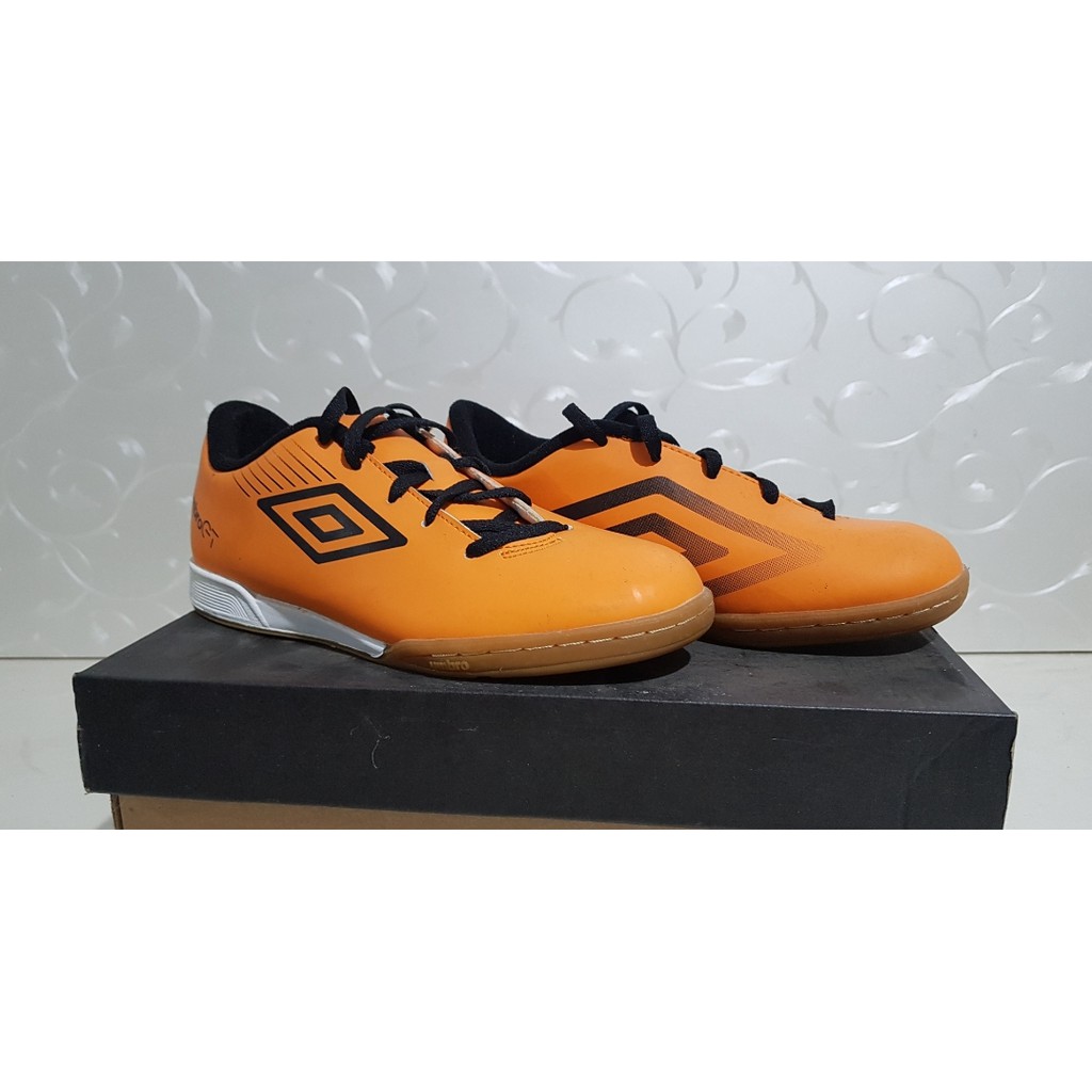 Sepatu Futsal UMBRO - Size 34 Dan 35 - Original %  Kondisi Baru - New