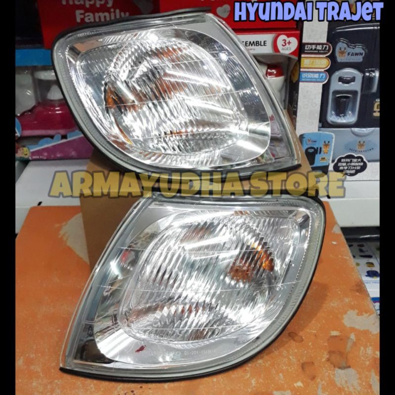 corner lamp lampu sein hyundai trajet