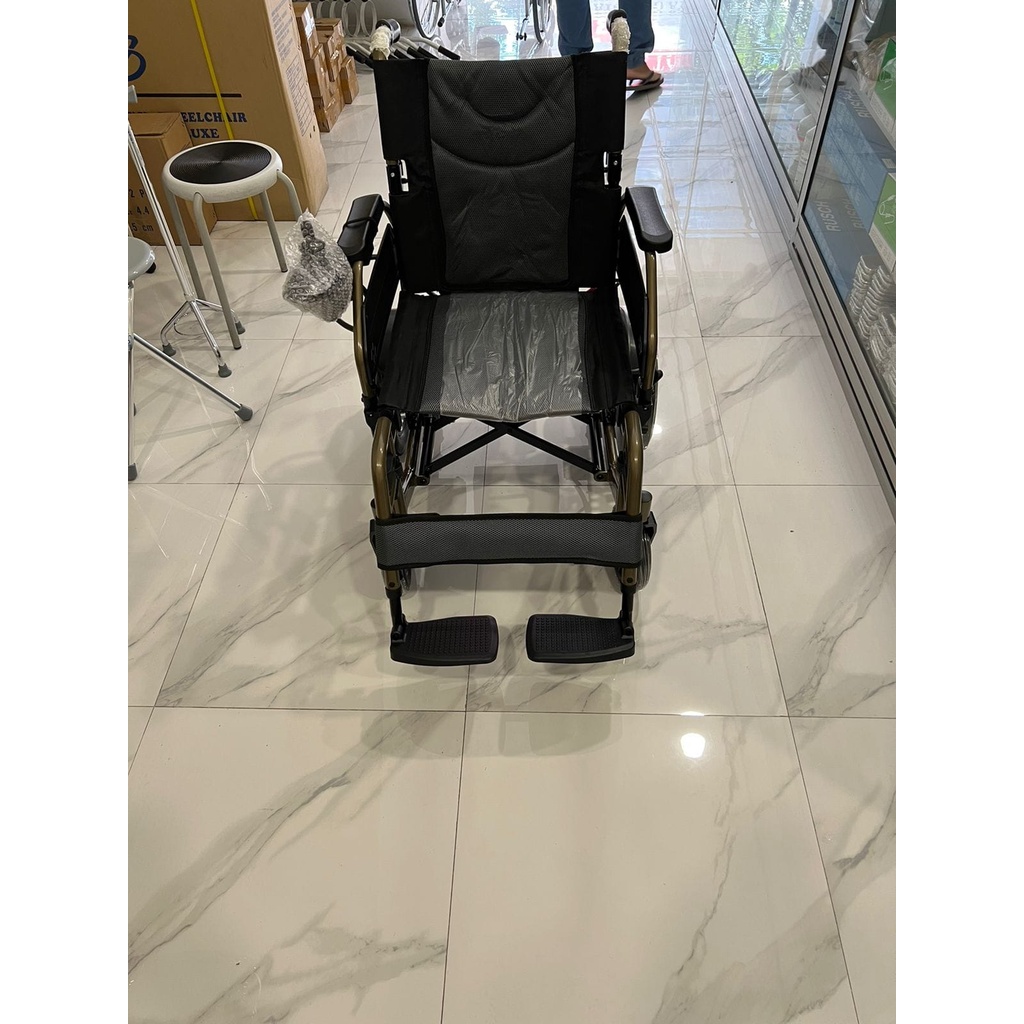 KURSI RODA ELEKTRIK KY123 SELLA