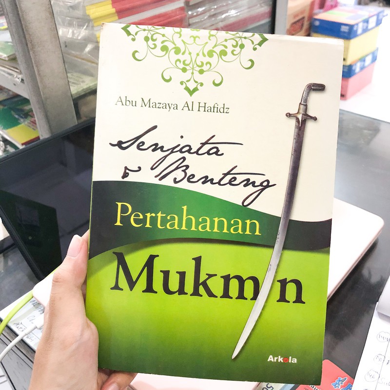 Buku Senjata dan Benteng Pertahanan Mukmin