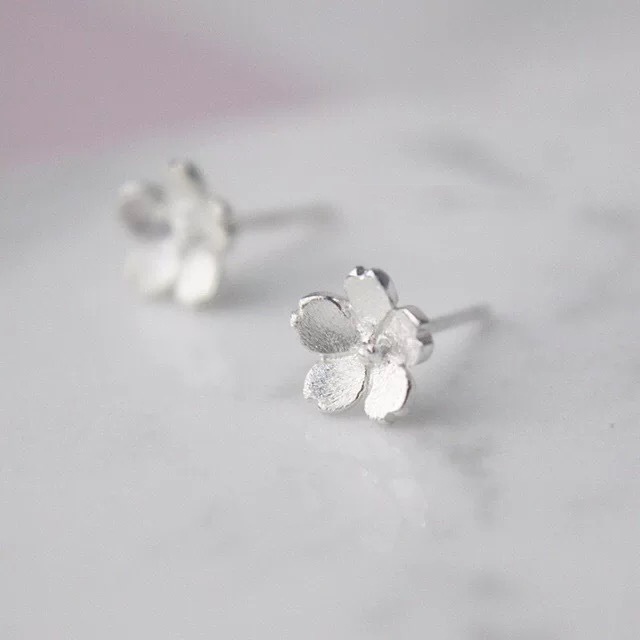 1 Pasang Anting Stud Desain Sakura 3d Bahan S925 Silver Anti Alergi Untuk Wanita