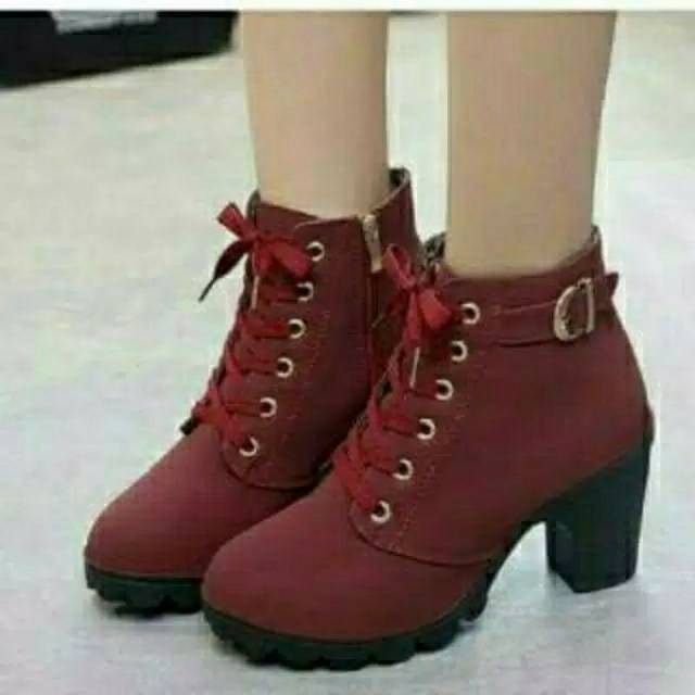 sepatu boots wanita  high heels