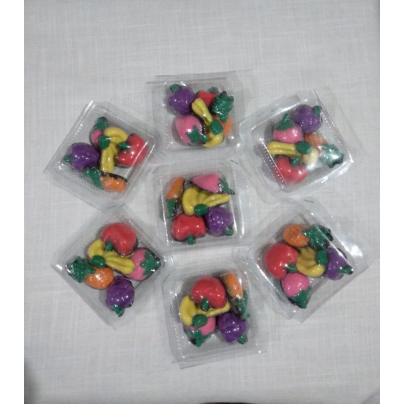 

coklat karakter buah kemasan mika