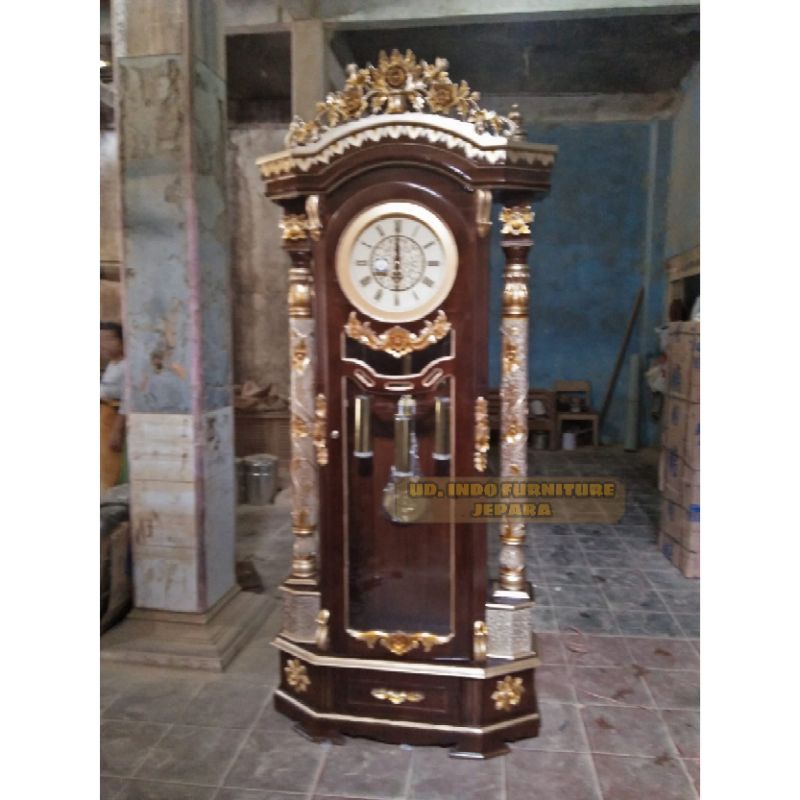 jam ruangan jam hias ruangan tamu ukir emas minimalis murah furnitur kayu jati jepara