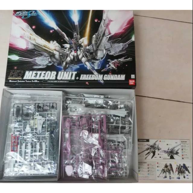 Bandai HG 1/144 Meteor Unit + Freedom Gundam