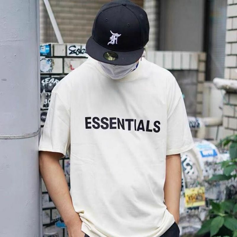 KAOS TSHIRT ESSENTIALS