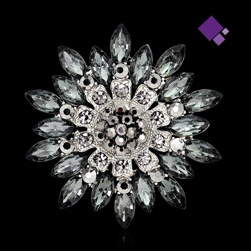 Bros Bentuk Bunga Aksen Kristal Untuk Wanita