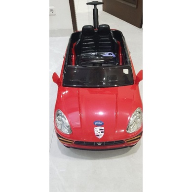 preloved mobil mainan aki merah
