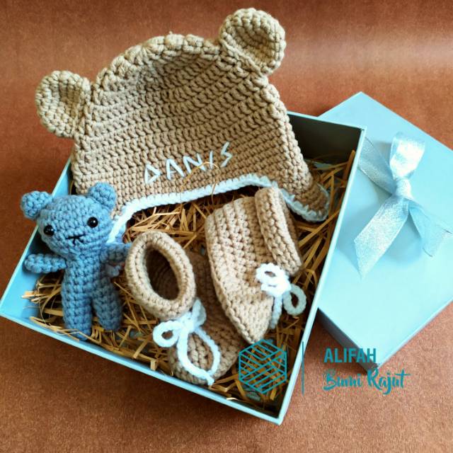 Baby Boy series 2 ( topi dan boot rajut)