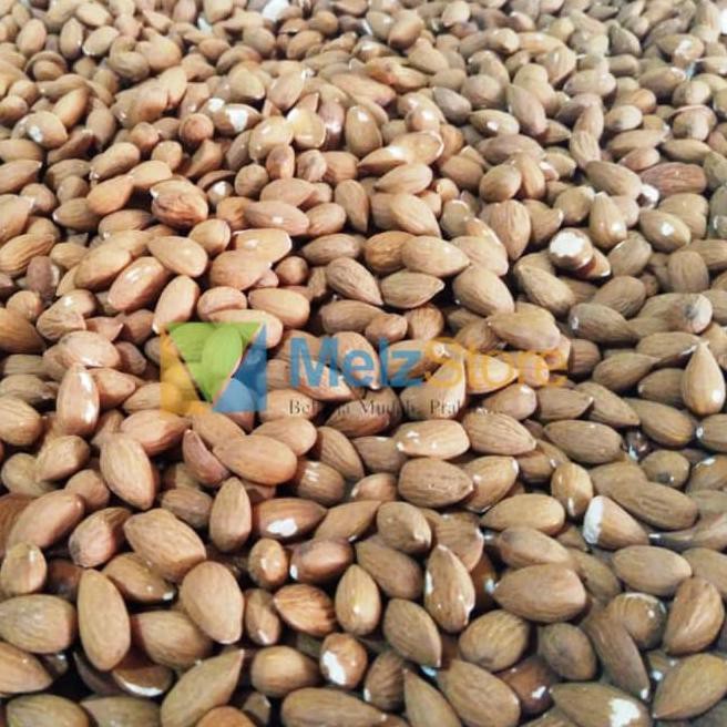 

F970 Almonesia Kacang Almond Mentah Kupas Utuh Raw Whole Grade 2 1Kg Lsiv