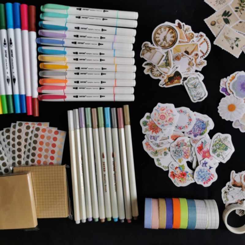 

Random Mystery Stationery / Highlighter / Brush Pen / Stickers / Sticky Notes / Washi Tape / Brushpen / Washitape