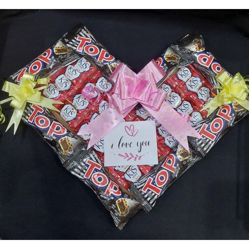 snack love bucket coklat hampers hadiah valentine