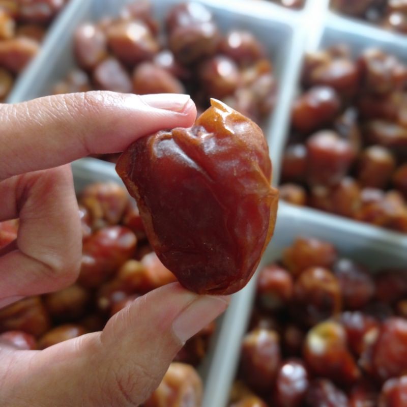 

Kurma Sukari 1 kg