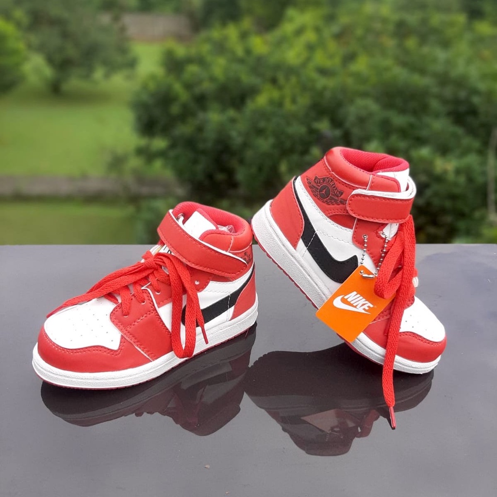 TOKOERS SEPATU AIR JORDAN HIGH ANAK RETRO / SEPATU SNEAKER