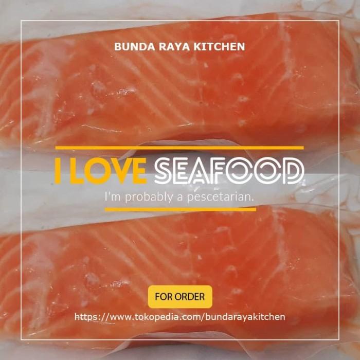 

Fisho | Premium Ikan Salmon Fillet Frozen / Import / @200Gram/Resto Quality !! Ready stock