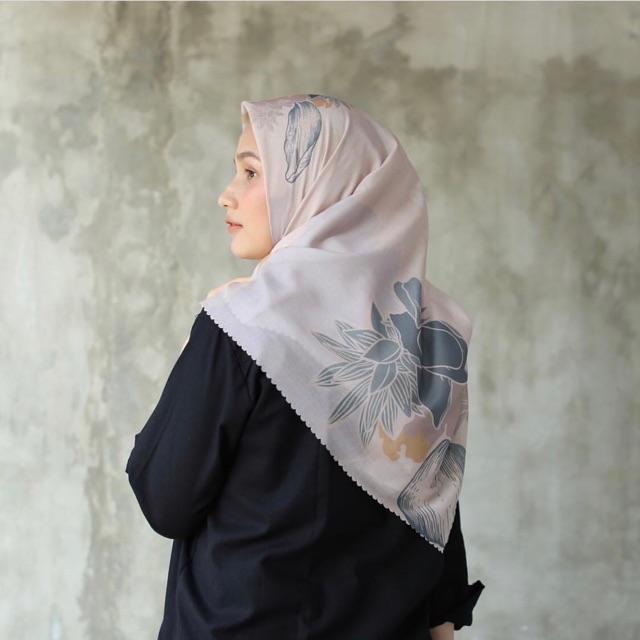 Ziya Scarf Heaven Lights