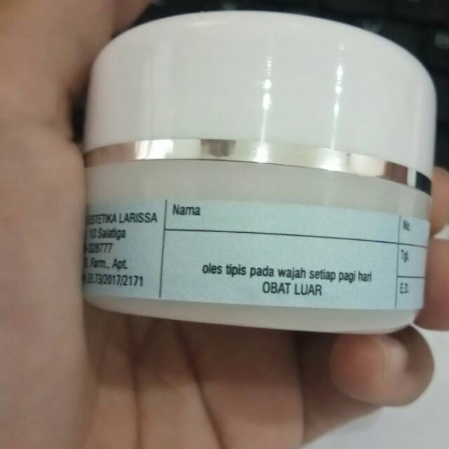 Cream Pagi Bernomor by Larissa