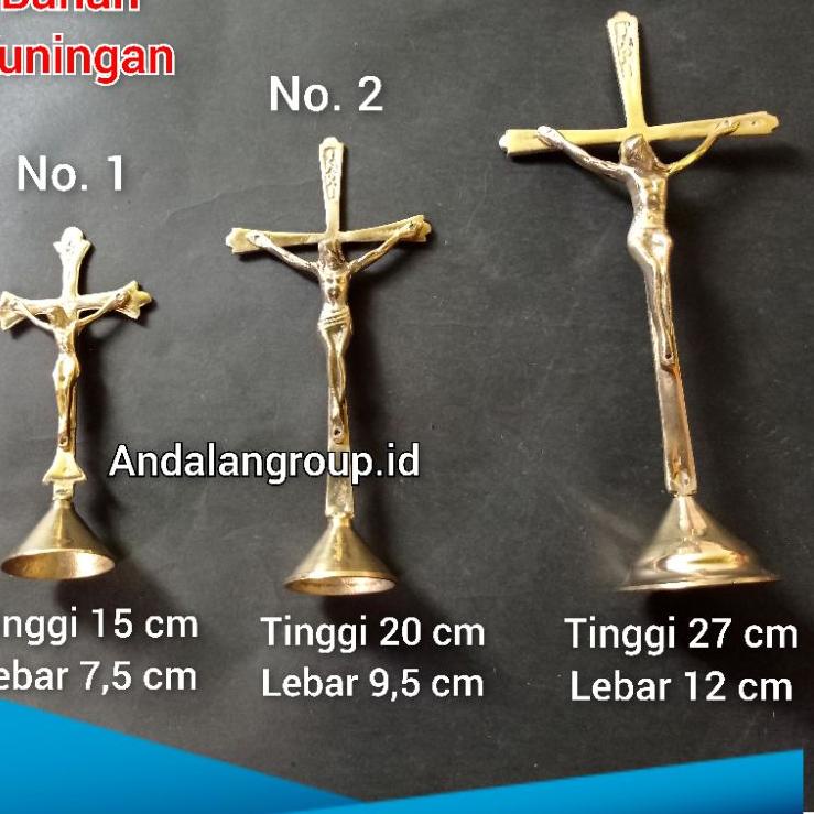 Laris➙ salib duduk kuningan salip meja salib duduk meja kuningan salib duduk katolik Z86 ✰