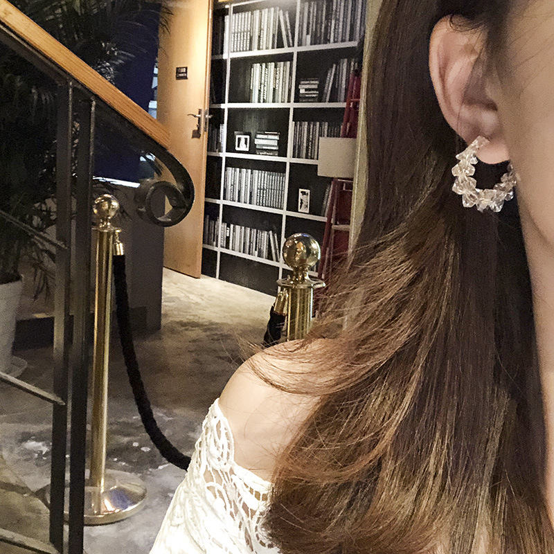 Anting Bulat string Kristal Imitasi lady's elegant touch Aksesoris Korea